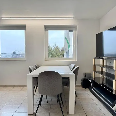 Holiday home Comfortable 3 Bedroom Near Volvo And Skf Gothenburg