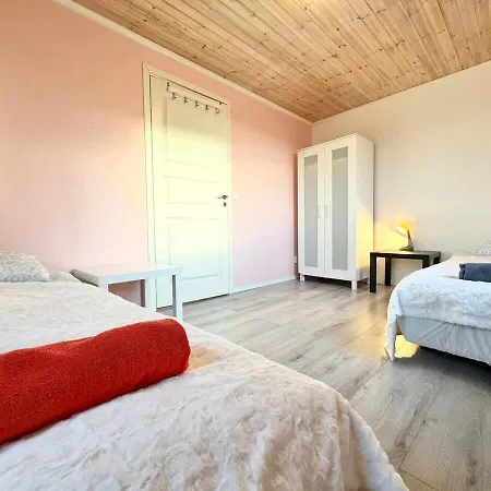 Holiday home Comfortable For 4 Workers & Travelers With Free Parking Near Volvo Gothenburg