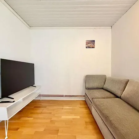 6 Bedroom For Workers With Free Parking