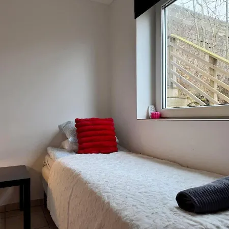 Comfortable 3 Bedroom Near Volvo And Skf Holiday home *