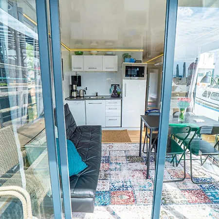 At Sea Houseboat With Rooftop In The Heart Of By Beyond بيت للعطل
