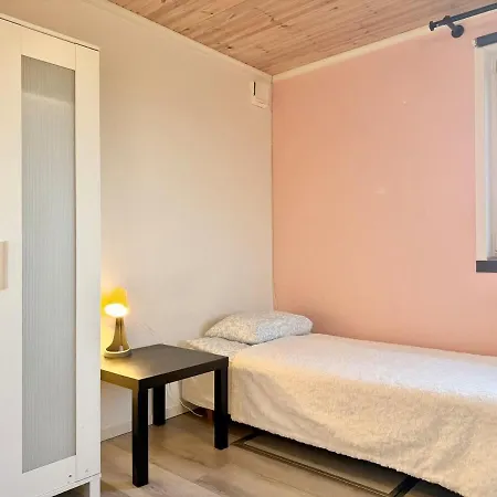 Comfortable For 4 Workers & Travelers With Free Parking Near Volvo Holiday home Gothenburg