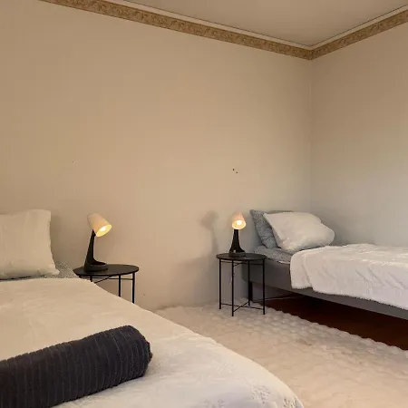 Villa Workers House Near Volvo With 4 Bedrooms 7 Beds And Parking *