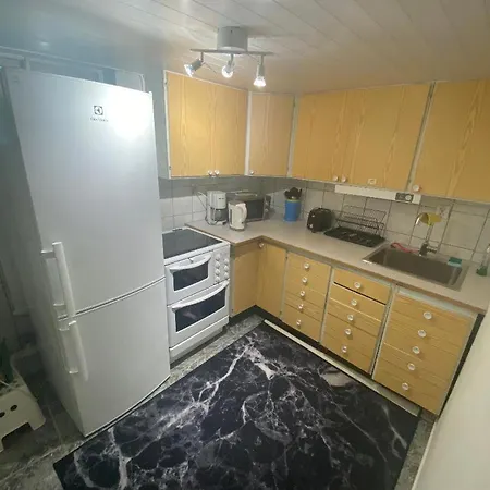 1 To 3 People In House
