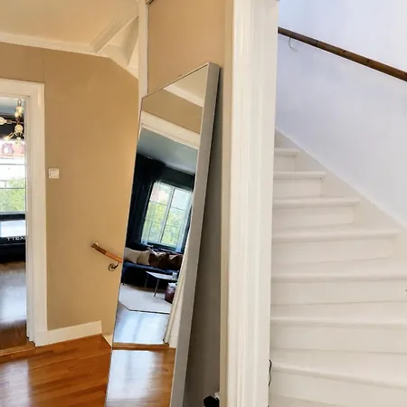 4 Bedroom Townhouse Near Liseberg With Free Parking For Families And Companies