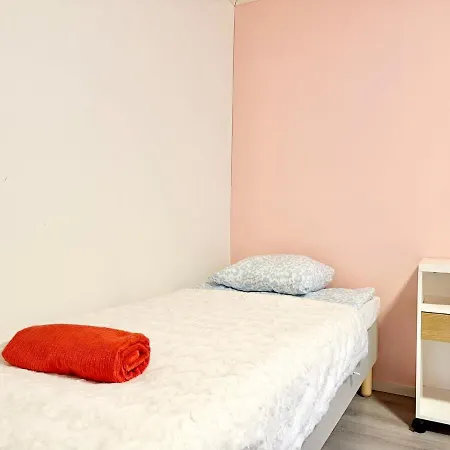 Comfortable For 4 Workers & Travelers With Free Parking Near Volvo Gothenburg