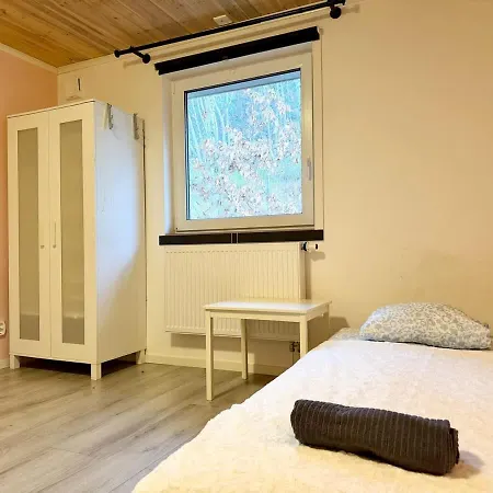 Comfortable For 4 Workers & Travelers With Free Parking Near Volvo * Gothenburg