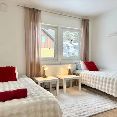 7 Bedroom Workers With 11 Beds And Free Parking Gothenburg