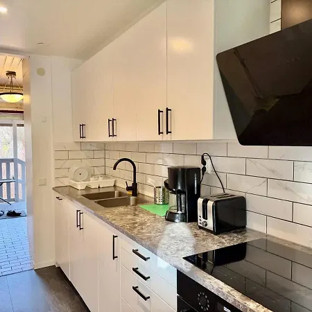 בית נופש 6 Bedroom For Workers With Free Parking גטבורג