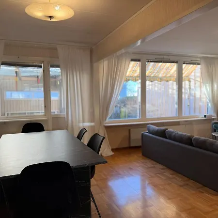 Workers House Near Volvo With 4 Bedrooms 7 Beds And Parking Göteborg