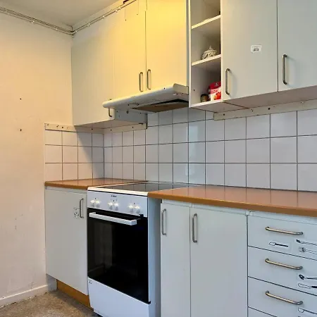 10 Bedroom Workers With Free Parking בית נופש