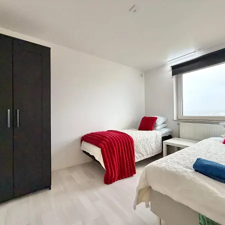 בית נופש Workers Near Worksites 5 Bedrooms 8 Beds גטבורג