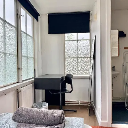10 Bedroom Workers With Free Parking גטבורג