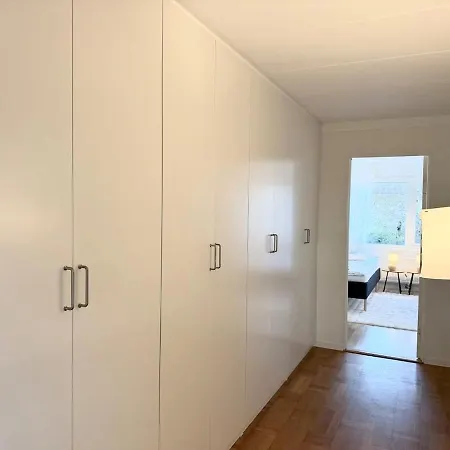 Workers With 5 Bedrooms 8 Beds 2 Bath And Free Parking בית נופש גטבורג
