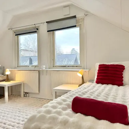 Holiday home 7 Bedroom Workers With 11 Beds And Free Parking