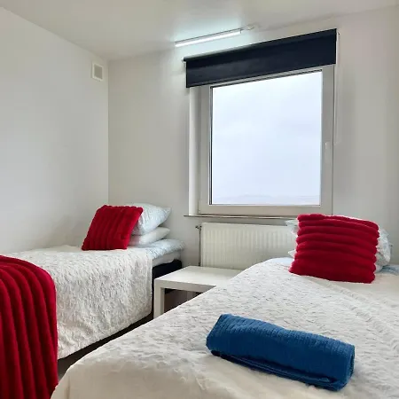 Workers Near Worksites 5 Bedrooms 8 Beds * Göteborg