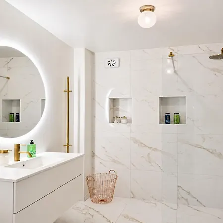 بيت للعطل 4 Bedroom Townhouse Near Liseberg With Free Parking For Families And Companies غوتنبرغ