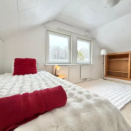 7 Bedroom Workers With 11 Beds And Free Parking *