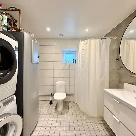 Holiday home Comfortable 3 Bedroom Near Volvo And Skf Gothenburg