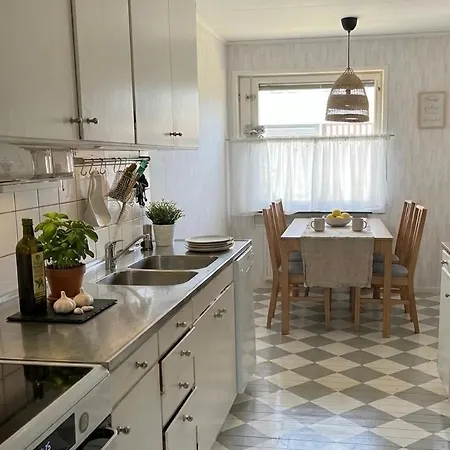 House Landvetter - Sunny Large Terrace, 15 Mn From Gothenburg, Free Parking
