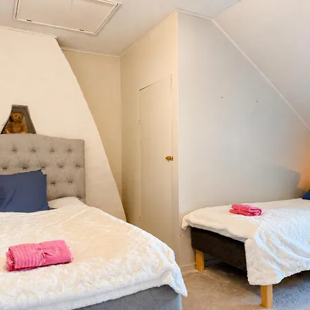 4 Bedroom Townhouse Near Liseberg With Free Parking For Families And Companies غوتنبرغ