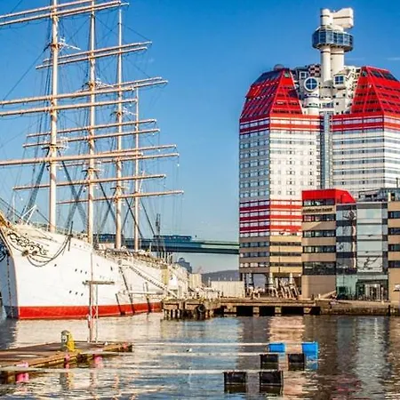ヴィラ House Landvetter - Sunny Large Terrace, 15 Mn From Gothenburg, Free Parking ヨーテボリ
