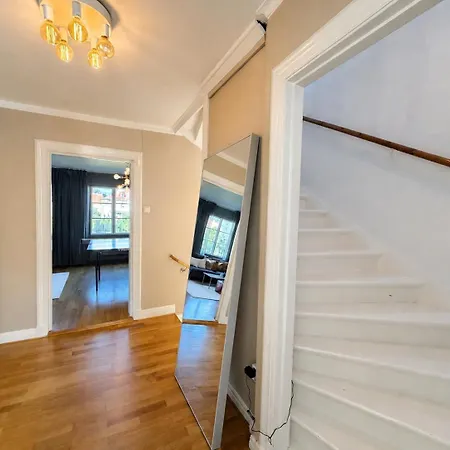4 Bedroom Townhouse Near Liseberg With Free Parking For Families And Companies غوتنبرغ