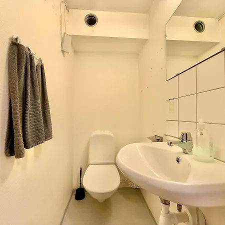 10 Bedroom Workers With Free Parking בית נופש גטבורג