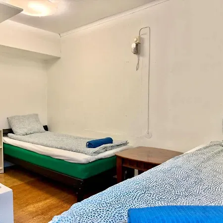 10 Bedroom Workers With Free Parking *