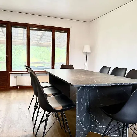 3 Bedroom Workers Near For 6 People Near Volvo With Free Parking 別荘 ヨーテボリ
