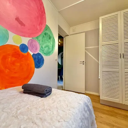 Workers And Family Homes 4br House, 7 Beds, Free Parking & Garage Near Volvo