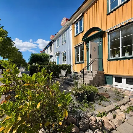 4 Bedroom Townhouse Near Liseberg With Free Parking For Families And Companies بيت للعطل غوتنبرغ