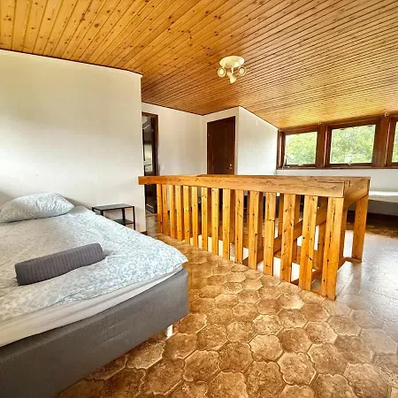 3 Bedroom Workers Near For 6 People Near Volvo With Free Parking