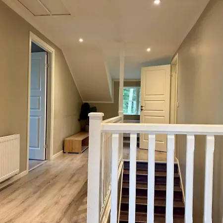 בית נופש 10 Bedroom Workers With Free Parking גטבורג