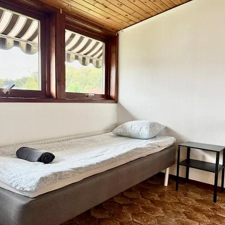 3 Bedroom Workers Near For 6 People Near Volvo With Free Parking