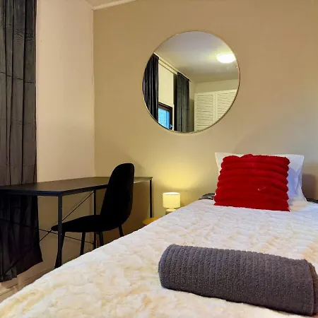 Workers And Family Homes 4br House, 7 Beds, Free Parking & Garage Near Volvo *