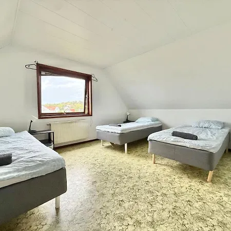 3 Bedroom Workers Near For 6 People Near Volvo With Free Parking 別荘