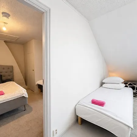 4 Bedroom Townhouse Near Liseberg With Free Parking For Families And Companies بيت للعطل *