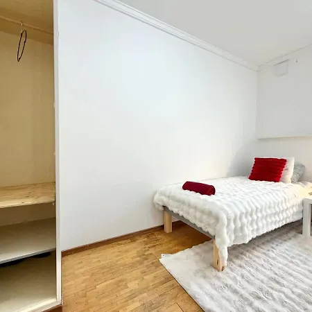 Holiday home 7 Bedroom Workers With 11 Beds And Free Parking Gothenburg
