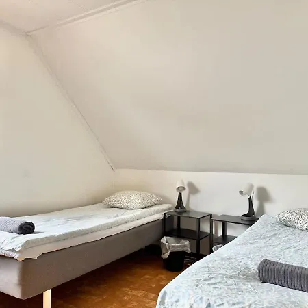 別荘 3 Bedroom Workers Near For 6 People Near Volvo With Free Parking *