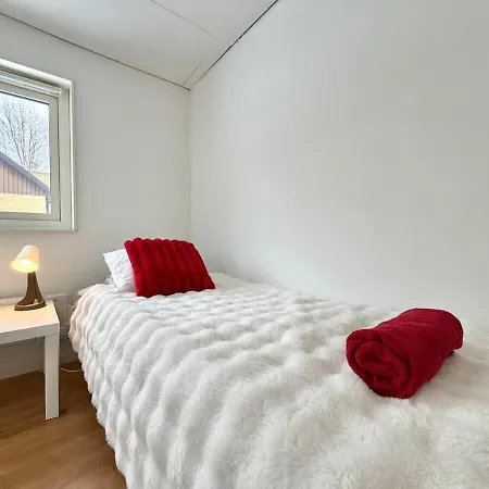 7 Bedroom Workers With 11 Beds And Free Parking