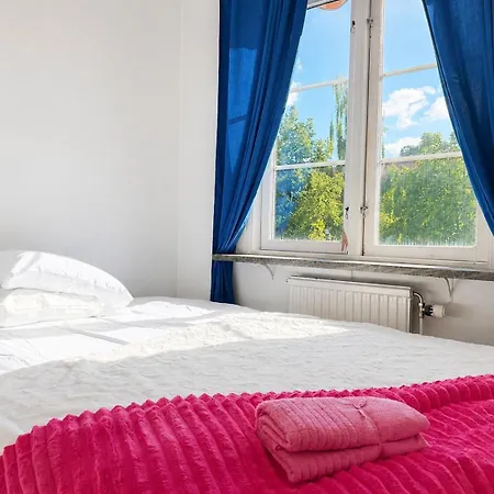 4 Bedroom Townhouse Near Liseberg With Free Parking For Families And Companies بيت للعطل غوتنبرغ