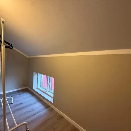 10 Bedroom Workers With Free Parking