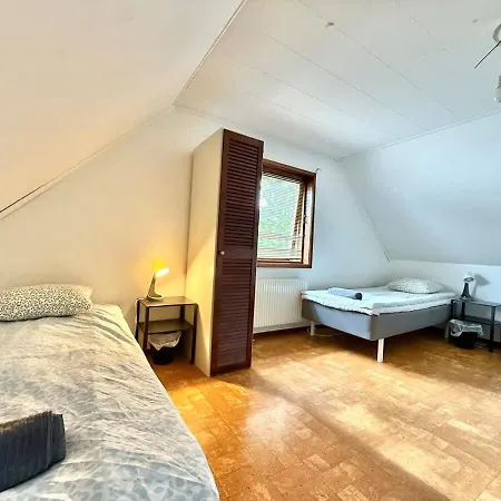 3 Bedroom Workers Near For 6 People Near Volvo With Free Parking
