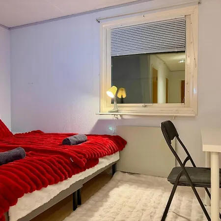 Workers House Near Volvo With 4 Bedrooms 7 Beds And Parking * Göteborg