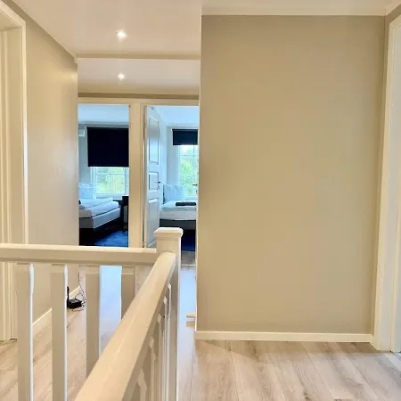 10 Bedroom Workers With Free Parking Tatil Evi Göteborg