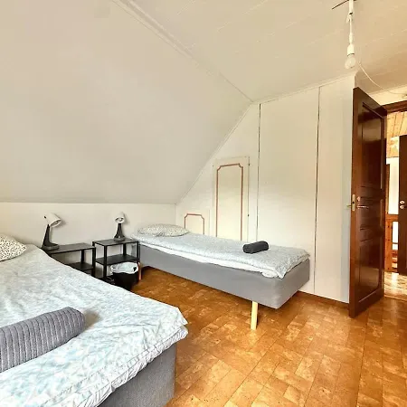 3 Bedroom Workers Near For 6 People Near Volvo With Free Parking 別荘