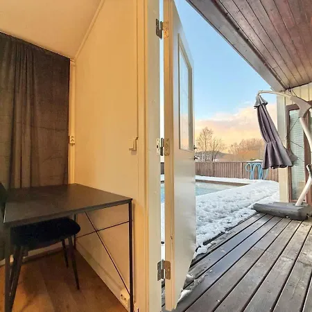 בית נופש Workers And Family Homes 4br House, 7 Beds, Free Parking & Garage Near Volvo *