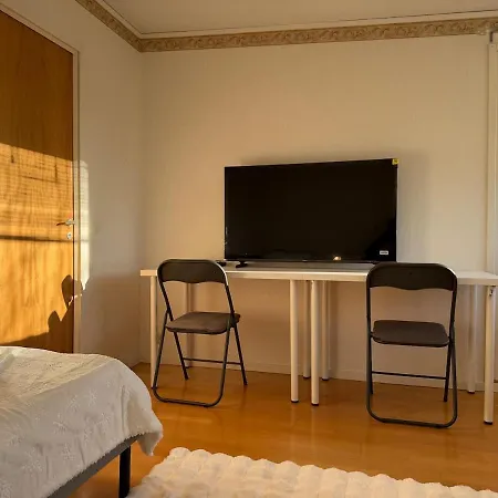 Villa Workers House Near Volvo With 4 Bedrooms 7 Beds And Parking