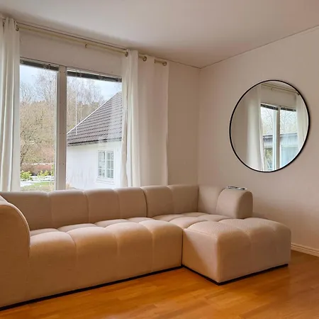 Villa Workers & Familie House 10 Beds Garage Game Near Volvo & Gothenburg